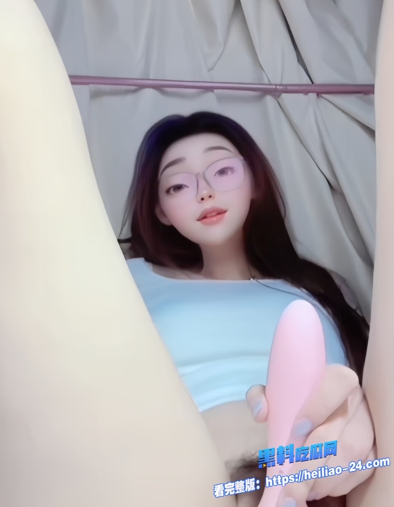 滨州学院反差母狗王佳颖网上聊骚高铁厕所脱衣露乳房间自慰视频曝光这身材顶到爆 11
