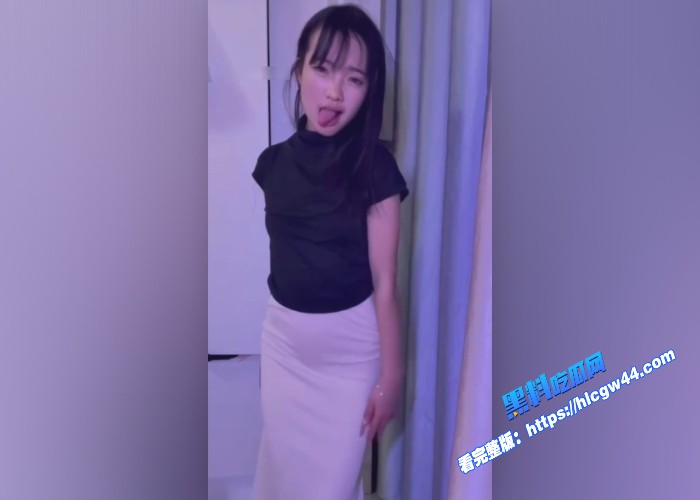 快手风骚苗条妹子牙不齐定制福利流出脸穴同框道具自慰裸舞 图2WH700x500px 快手风骚苗条妹子牙不齐定制福利流出脸穴同框道具自慰裸舞 图2WH700x500px