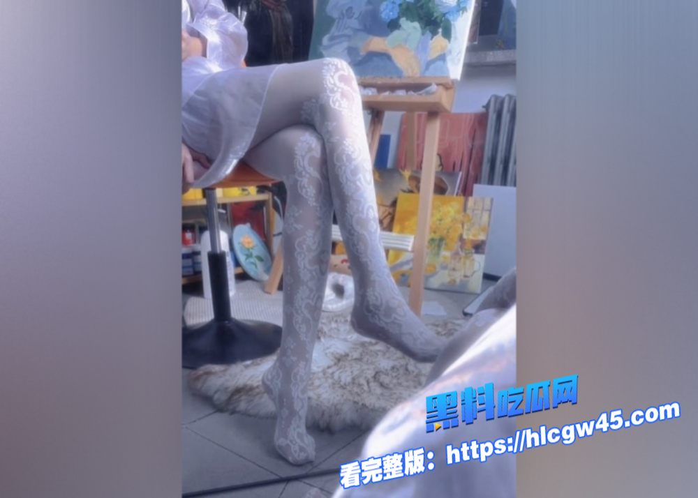 抖音20万粉丝擦边网红大龙卷师178长腿小萝莉定制福利泄密各种挑逗上演致命诱惑 9 抖音20万粉丝擦边网红大龙卷师178长腿小萝莉定制福利泄密各种挑逗上演致命诱惑 9