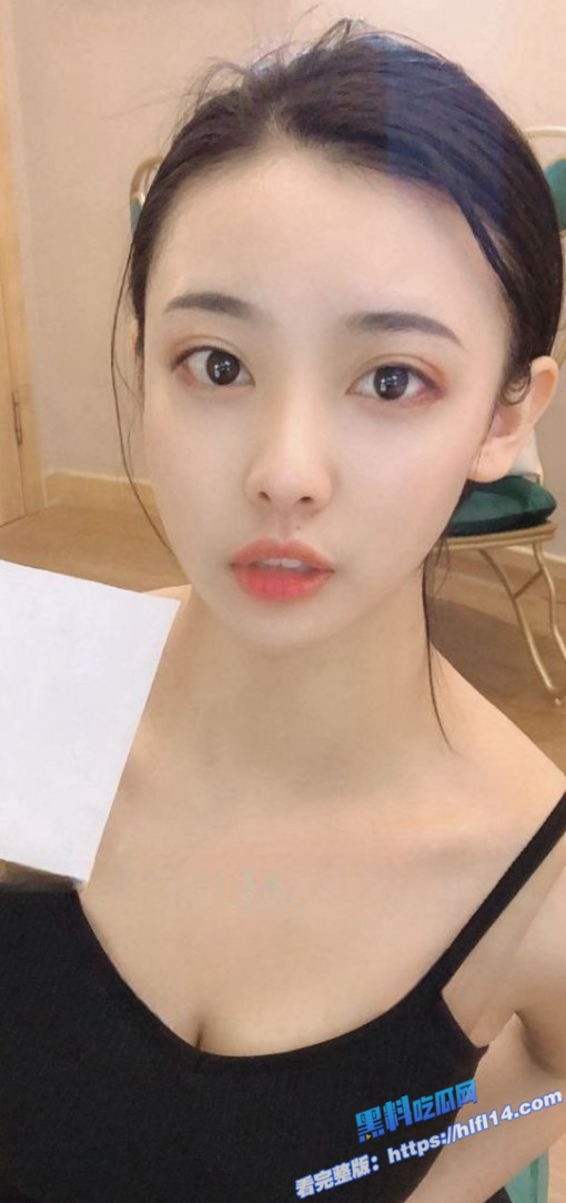 极品巨乳女大学生 Last 下海直播赚钱 自慰私拍视频曝光2