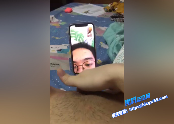 菲律宾的精神小妹 和网友玩裸聊视频被曝光 自慰抠逼手指疯狂抽插 菲律宾的小妹玩的这么花8
