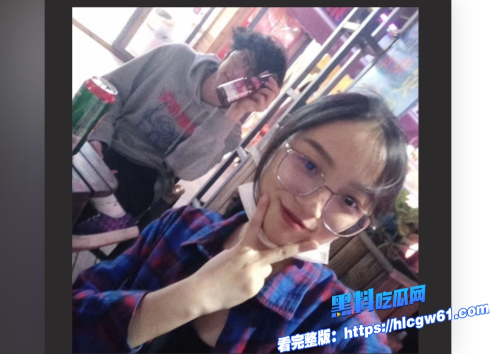 武汉大学学姐周韵妍手机遗失后私密照外泄清纯女神全裸视频曝光无套激战叫人撩人 6