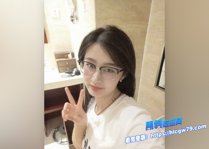 河南郑州少妇杨雪琪看似清纯可爱的人妻背着老公卖肉补贴家用线下被金主各种暴力打桩视频曝光 图1 河南郑州少妇杨雪琪看似清纯可爱的人妻背着老公卖肉补贴家用线下被金主各种暴力打桩视频曝光 图1
