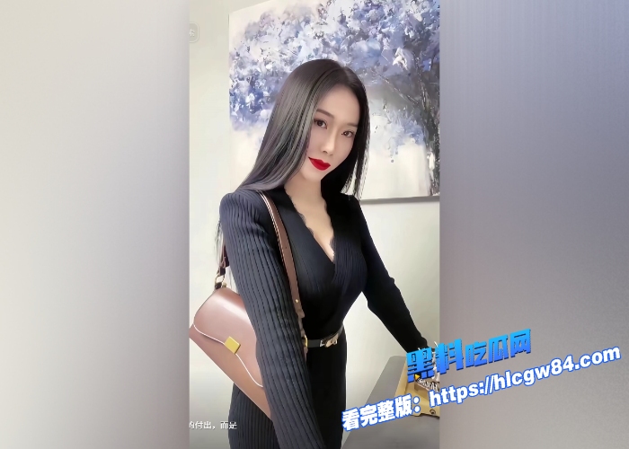 真实叔嫂乱伦嫂子偷情好弟弟蹲地舔屌口活满分站立后入椅子上骑坐抽插这对叔嫂真会玩9