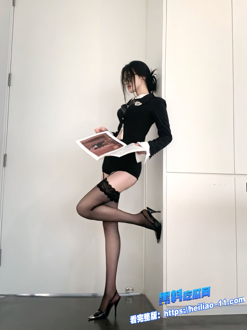 淫荡已婚黑丝女教师不守师德勾引学生视频流出 3