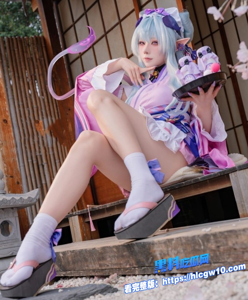 极品福利姬咬一口兔娘ovo制服cosplay化身性感兔系女神5