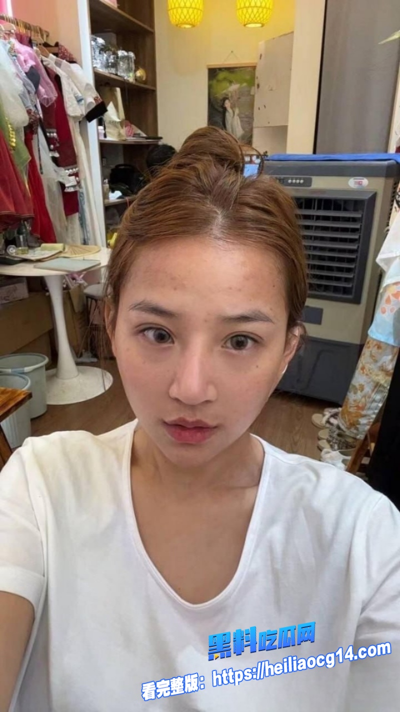 彝族辣妹阿呷小英4