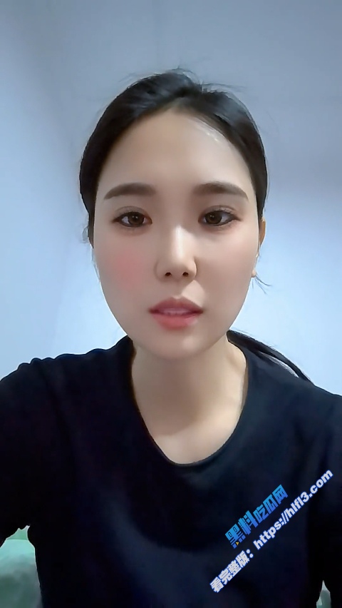 抖音极品少妇 黑妮儿 伙同俩闺蜜约小伙玩多人运动 小伙整晚边吃药边骑乘 最终精尽人亡！6