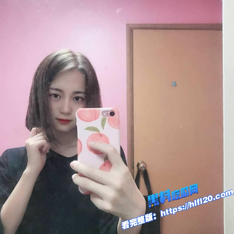 吃瓜投稿!爱自拍的高中生小萝莉妹妹自拍泄漏 鼓鼓的小胸脯透漏着年轻 好想咬一口!图3 吃瓜投稿!爱自拍的高中生小萝莉妹妹自拍泄漏 鼓鼓的小胸脯透漏着年轻 好想咬一口!图3