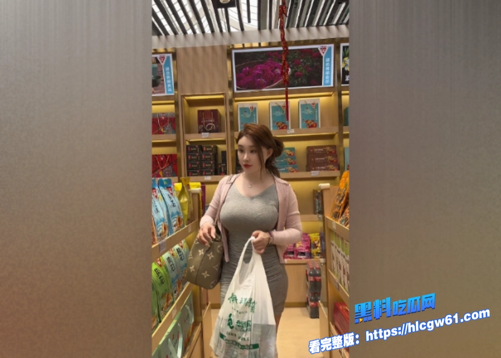 抖音巨乳网红三十四万粉丝 张晶滢和榜一大哥1v1脸穴同框自慰互动视频泄密流出这丰乳肥臀不愧是网红没得顶 3 抖音巨乳网红三十四万粉丝 张晶滢和榜一大哥1v1脸穴同框自慰互动视频泄密流出这丰乳肥臀不愧是网红没得顶 3