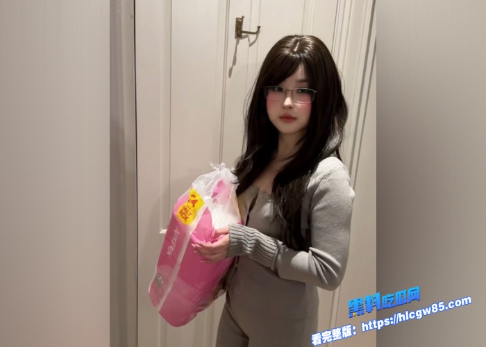 推特百万粉丝福利姬噗噗pupuwaifu性爱作品第一期小姨抓包侄子看黄片不认账深喉足交毒龙榨精惩罚超狠 3