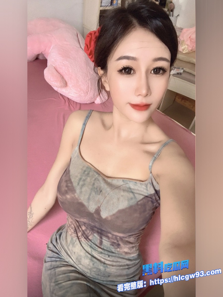 小叔子看到嫂子在阳台晒太阳 2