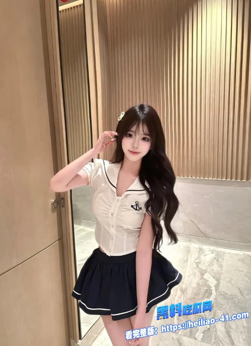 真实兄妹乱伦带着黑丝妹妹去楼道跪地深喉口交随后后入插入的时候淫叫声响彻整个楼梯间2