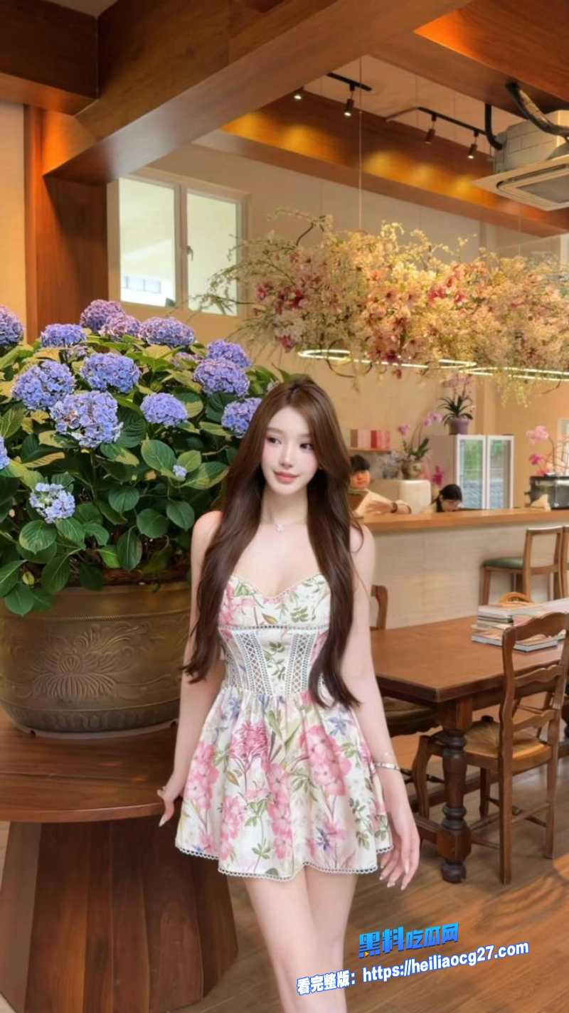贫乳精神小妹2