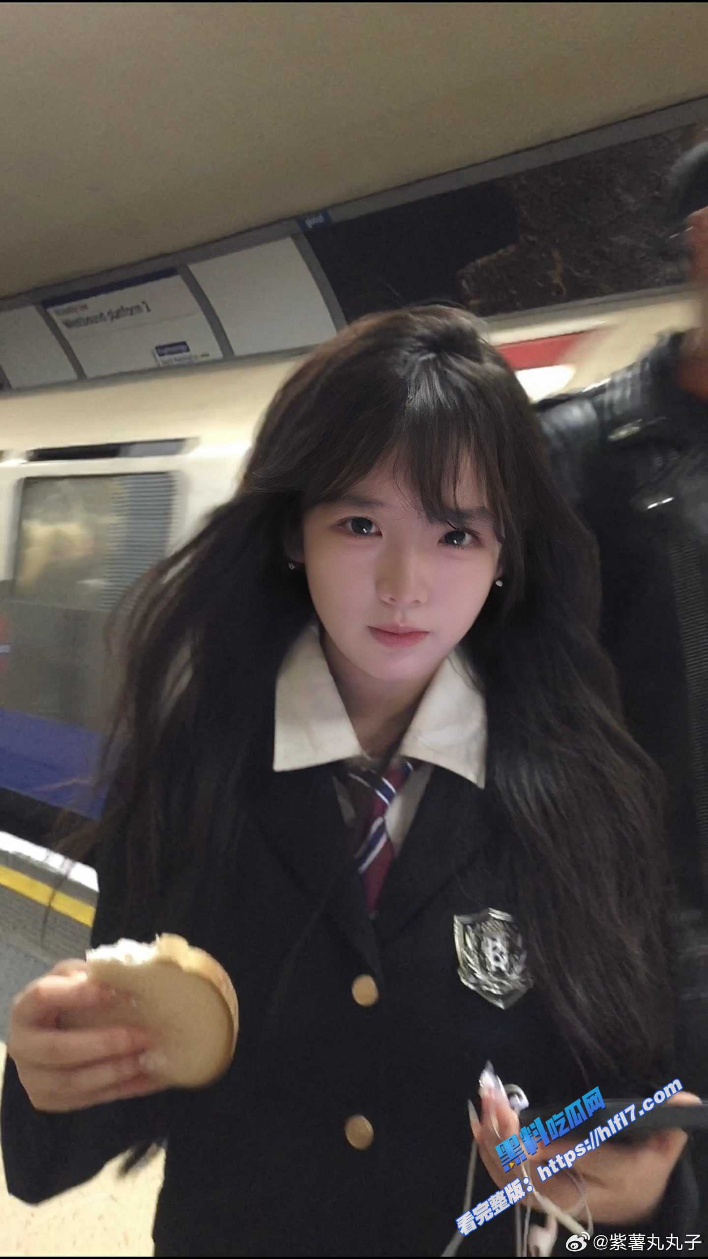 推特福利姬网红小猫亲亲 青春美少女气质清新 实则反差十足 热辣裸舞引爆全场！2