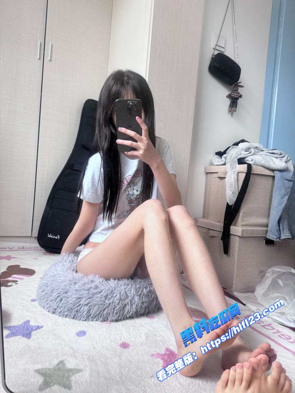 JK水手服加黑丝袜！颜值不错的学生 大眼睛非常有气质的妹子 私下里多角度自拍流出 图24