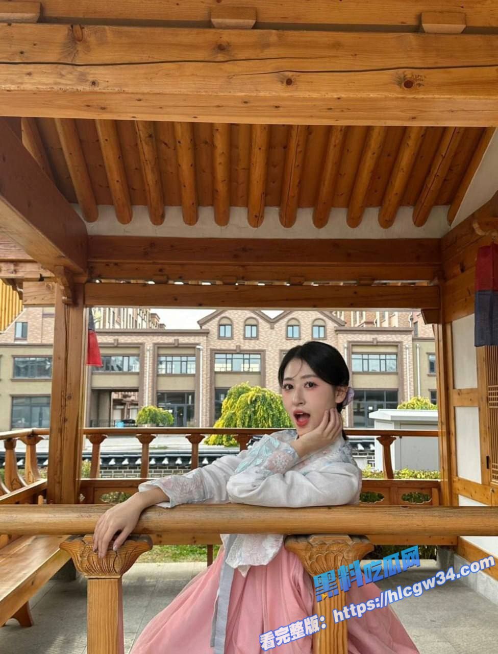 吉林长春大学高颜值校花 在学校里被金主包养 清纯的模样与床上的骚样 形成强烈的反差11 吉林长春大学高颜值校花 在学校里被金主包养 清纯的模样与床上的骚样 形成强烈的反差11