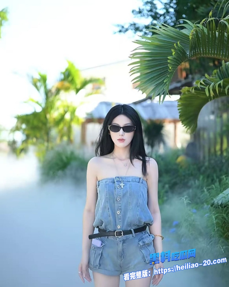 清纯白嫩美少女甜美系天花板撅起屁股一副淫荡求肏的反差骚样与男友性爱私拍视频流出 6