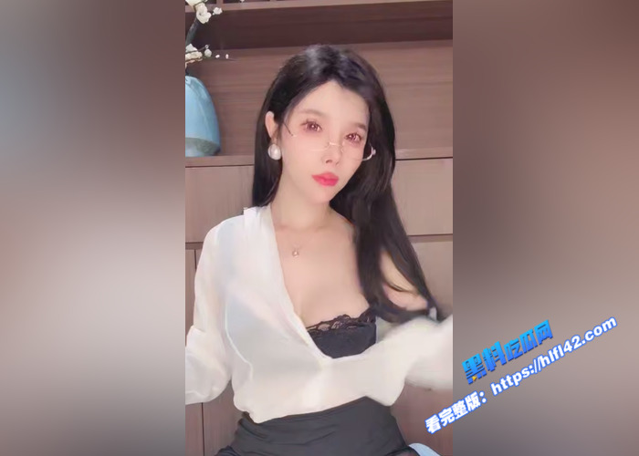 高颜值眼镜御姐 白熙 直播大秀 黑衬衫渔网袜跳蛋自慰 粉嫩小穴淫水都快溢出屏幕了5