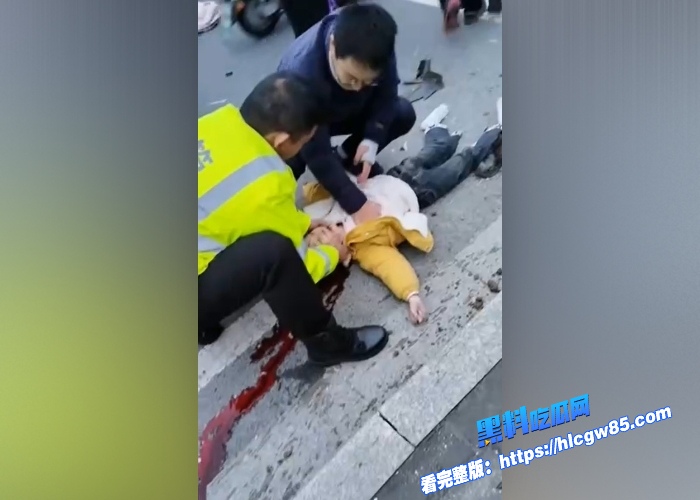 全网热议央媒报道湖北十堰重庆路小学门口惨案汽车撞人伤亡惨重完整现场画面流出祖国花朵们就这样给疯子摧残了 7 全网热议央媒报道湖北十堰重庆路小学门口惨案汽车撞人伤亡惨重完整现场画面流出祖国花朵们就这样给疯子摧残了 7