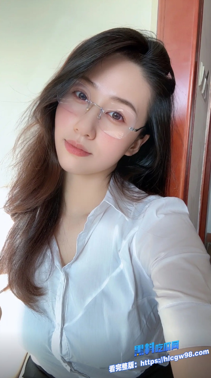 大哥离世后我和嫂子开始了没羞没臊的幸福生活 1