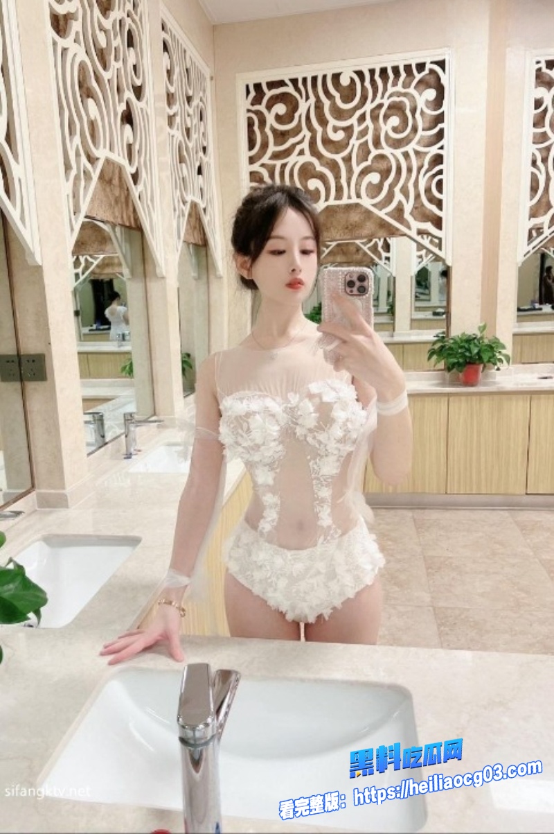 极品反差女神梁嘉怡0 极品反差女神梁嘉怡0