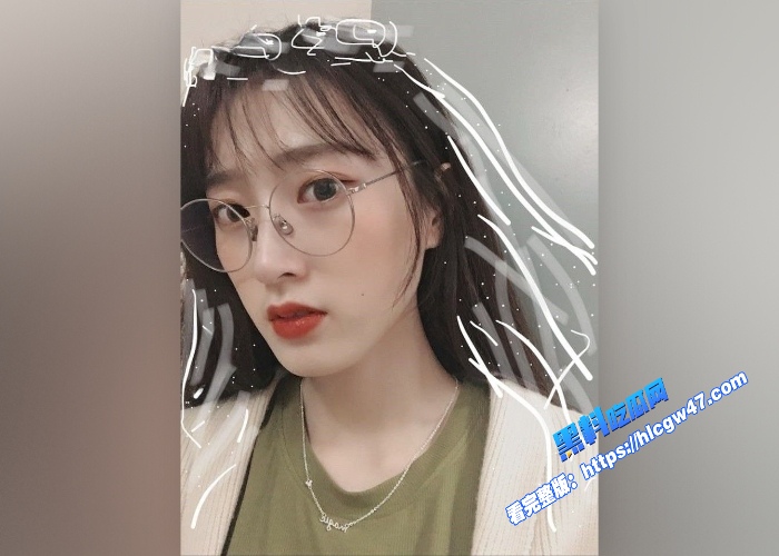 极品眼镜妹反差婊合集各种角度口爆鸡鸡被后入爆操果然眼镜妹是最反差的 图2WH700x500px