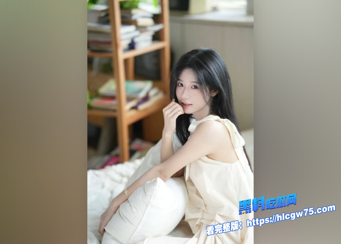 深圳某校大二校花被训导主任包养性爱视频曝光主任让校花边给男朋友打电话边吃鸡巴 图3