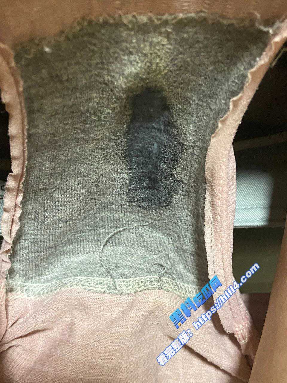 学生妹第一次自慰的时候 大球还塞不进呢 就玩这几分钟白浆就流了一地! 图3 学生妹第一次自慰的时候 大球还塞不进呢 就玩这几分钟白浆就流了一地! 图3