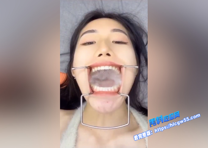 高颜值小姐姐口交颜射大合集!眼镜妹少妇学生妹 张开小嘴吮吸你的龟头 让你射她脸上2 高颜值小姐姐口交颜射大合集!眼镜妹少妇学生妹 张开小嘴吮吸你的龟头 让你射她脸上2