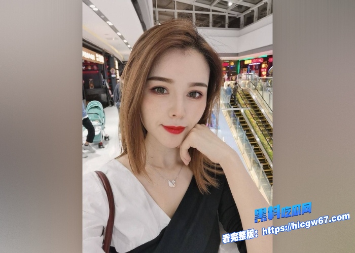 高冷私企女高管婚姻破裂夫妻不和约炮同城单男视频流出被人带上狗链调教成母狗和平时高高在上的女王样完全相反 图1 高冷私企女高管婚姻破裂夫妻不和约炮同城单男视频流出被人带上狗链调教成母狗和平时高高在上的女王样完全相反 图1