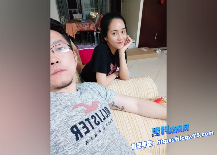性感风骚房地产销售赵小姐和男友在家中打炮自拍视频流出疯狂后入肥臀化身打桩机骚穴淫水极多 图6