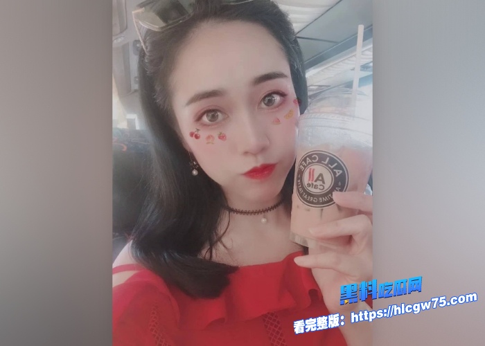 性感风骚房地产销售赵小姐和男友在家中打炮自拍视频流出疯狂后入肥臀化身打桩机骚穴淫水极多 图8