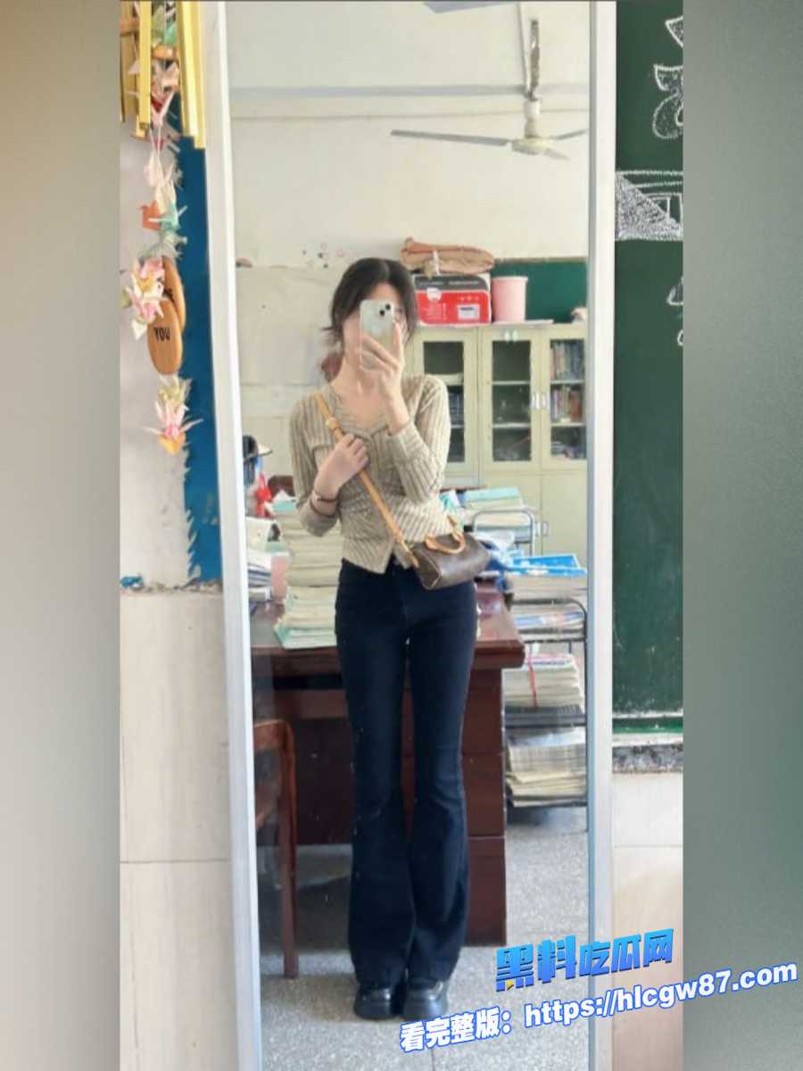 郑州工商学院美女老师李鸿波 2 郑州工商学院美女老师李鸿波 2