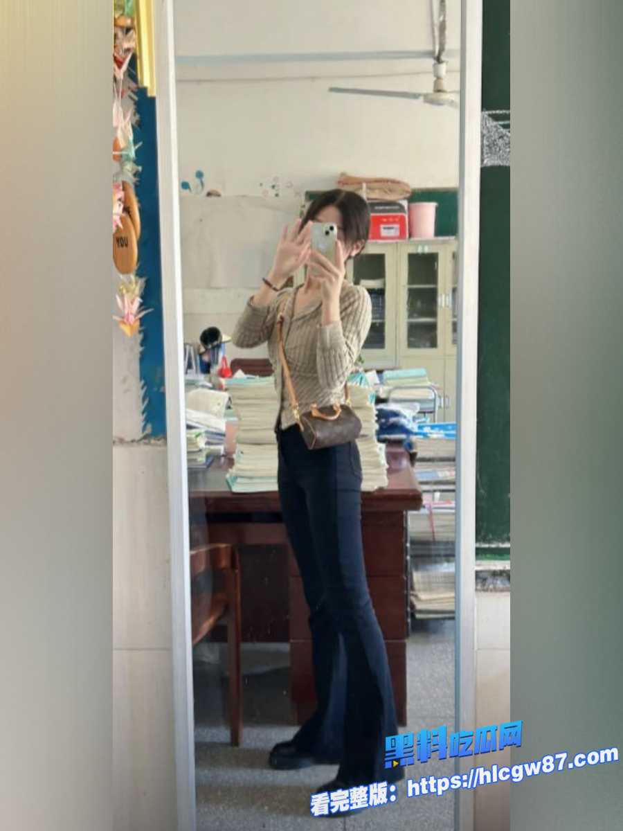 郑州工商学院美女老师李鸿波 3 郑州工商学院美女老师李鸿波 3