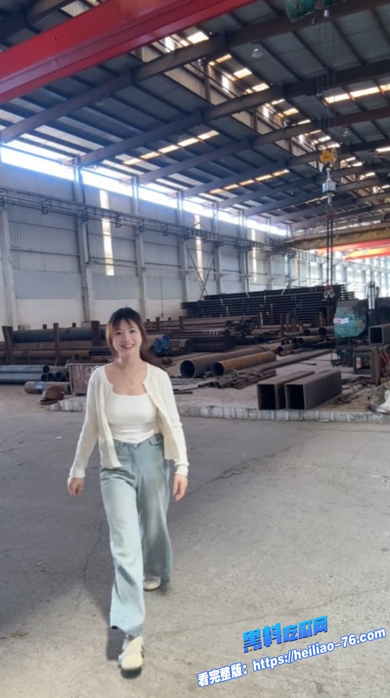 天津大邱庄钢管市场美女销售于淼太拼了为了出货直接跑到客户床上露脸口交被爆干到高潮连连5