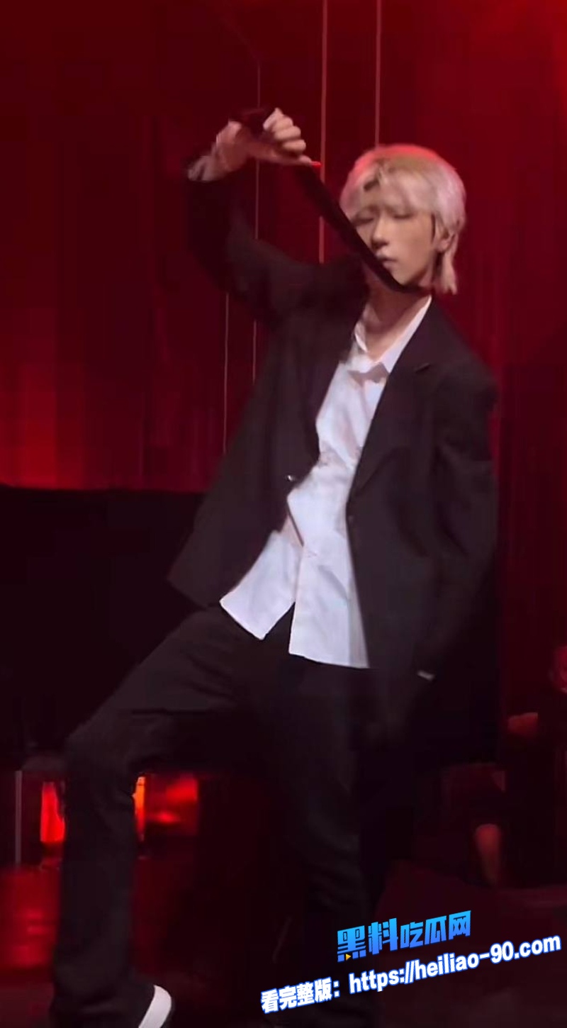 抖音男网红小谷35