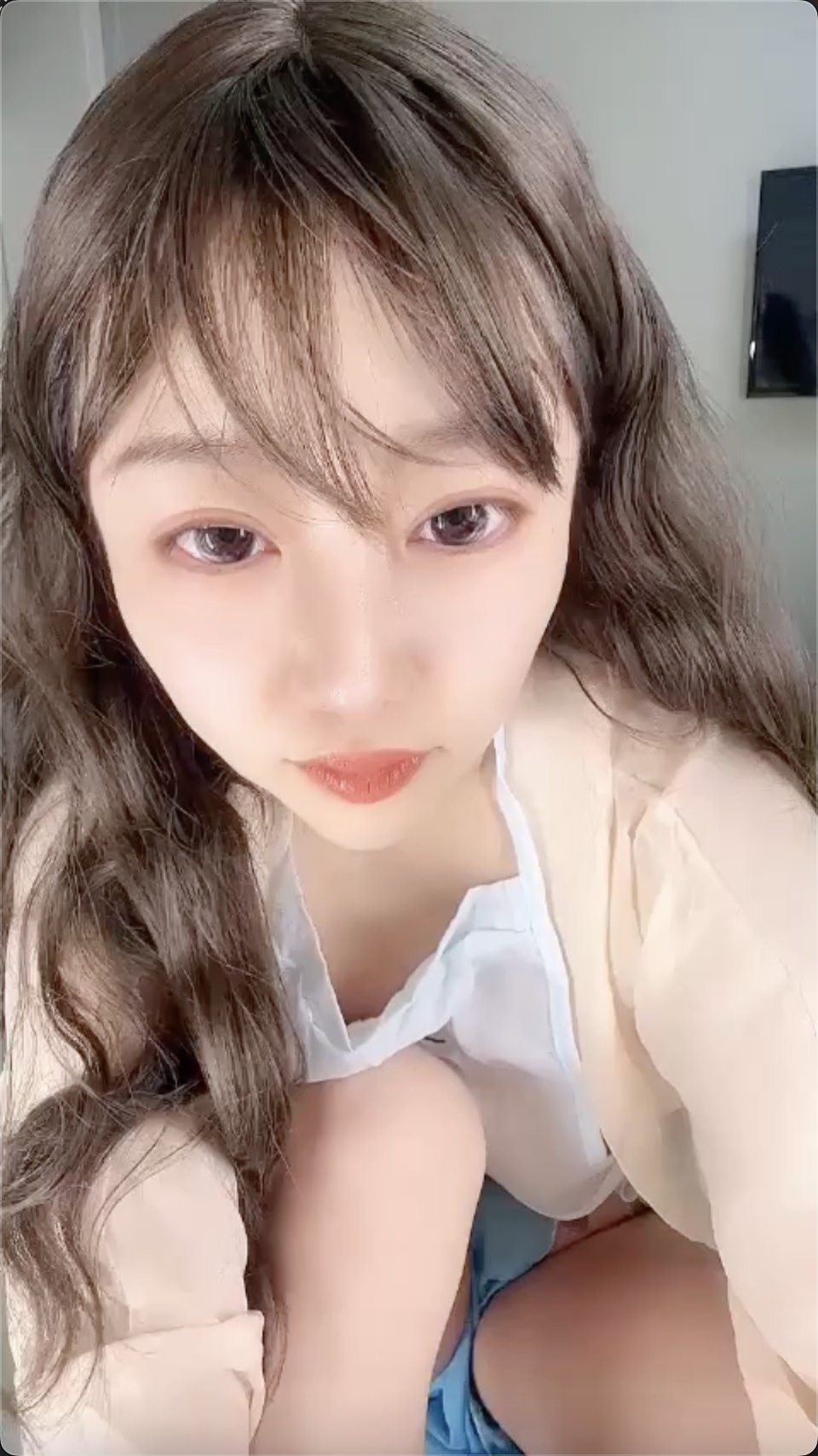 顶级超美御姐家中无人 玩一下道具自慰叫得好大声 正是欲望最强烈的时候1