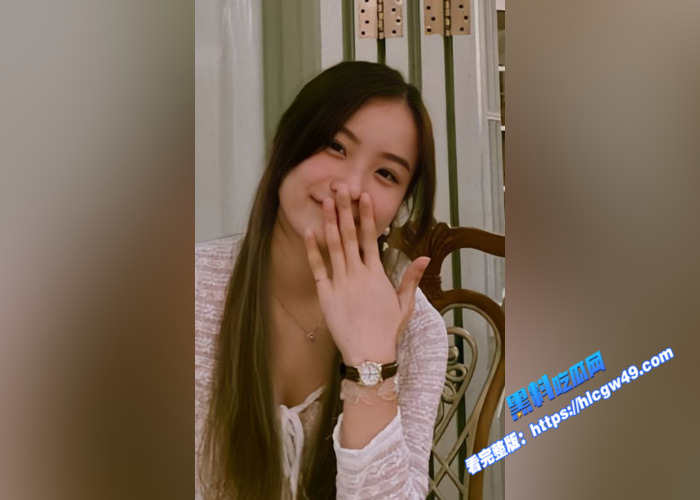极品反差婊 和男友打炮视频流出 粉嫩蜜穴不停自慰 超一流口活技术 最后直接射到身上 骚气十足1