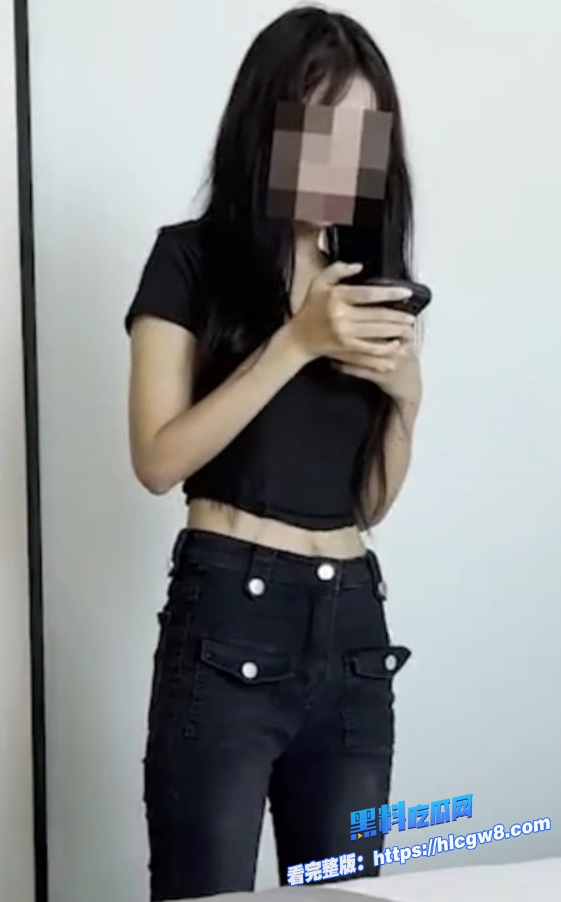 海角乱伦禽兽表哥下班后带19岁表妹去酒店开房表面说聊天叙旧实则发泄兽欲3