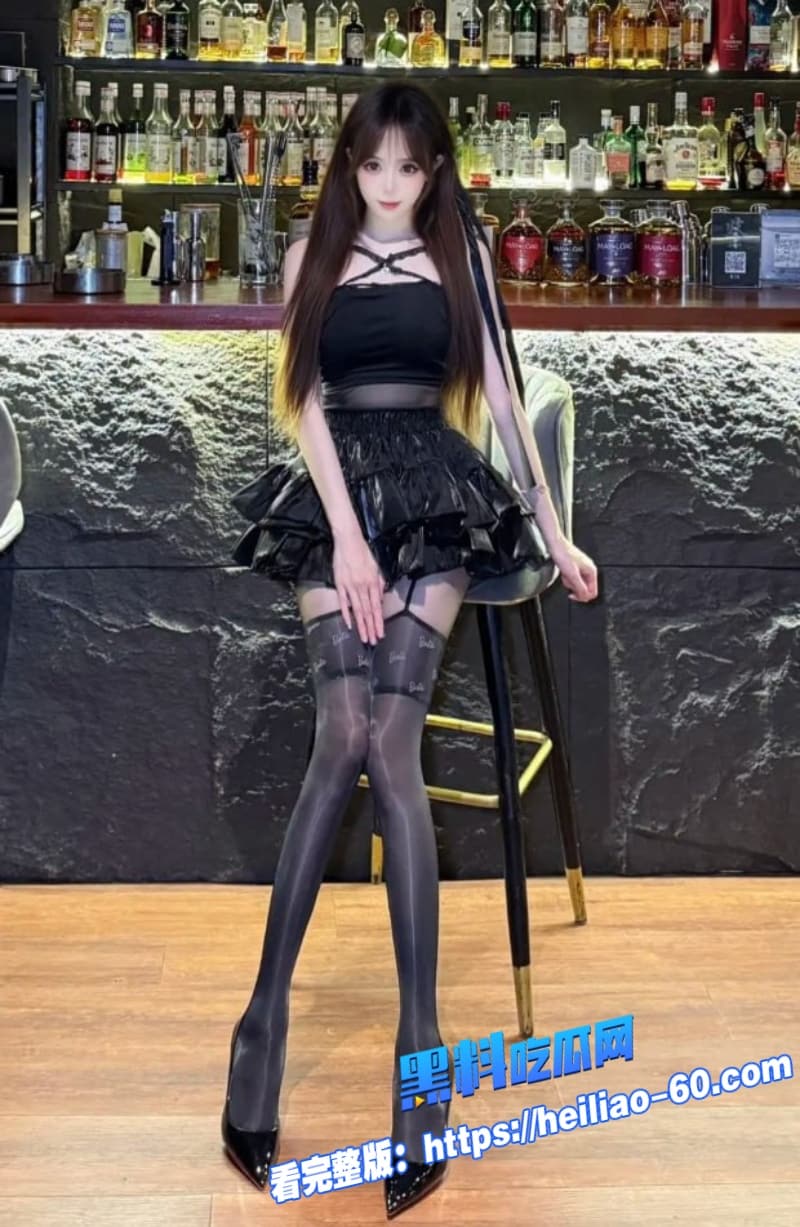 高颜值美乳御姐双飞视频流出全程露脸被猛男轮番调教看的小编下面硬的受不了 2