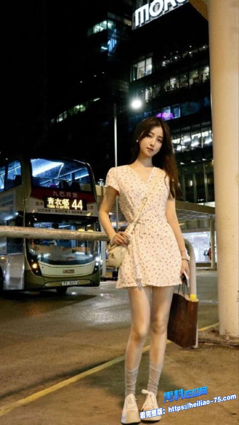 哈尔滨超高颜值反差婊宋婷不雅视频外泄表面清纯妹子私下竟是喷潮母狗1 哈尔滨超高颜值反差婊宋婷不雅视频外泄表面清纯妹子私下竟是喷潮母狗1