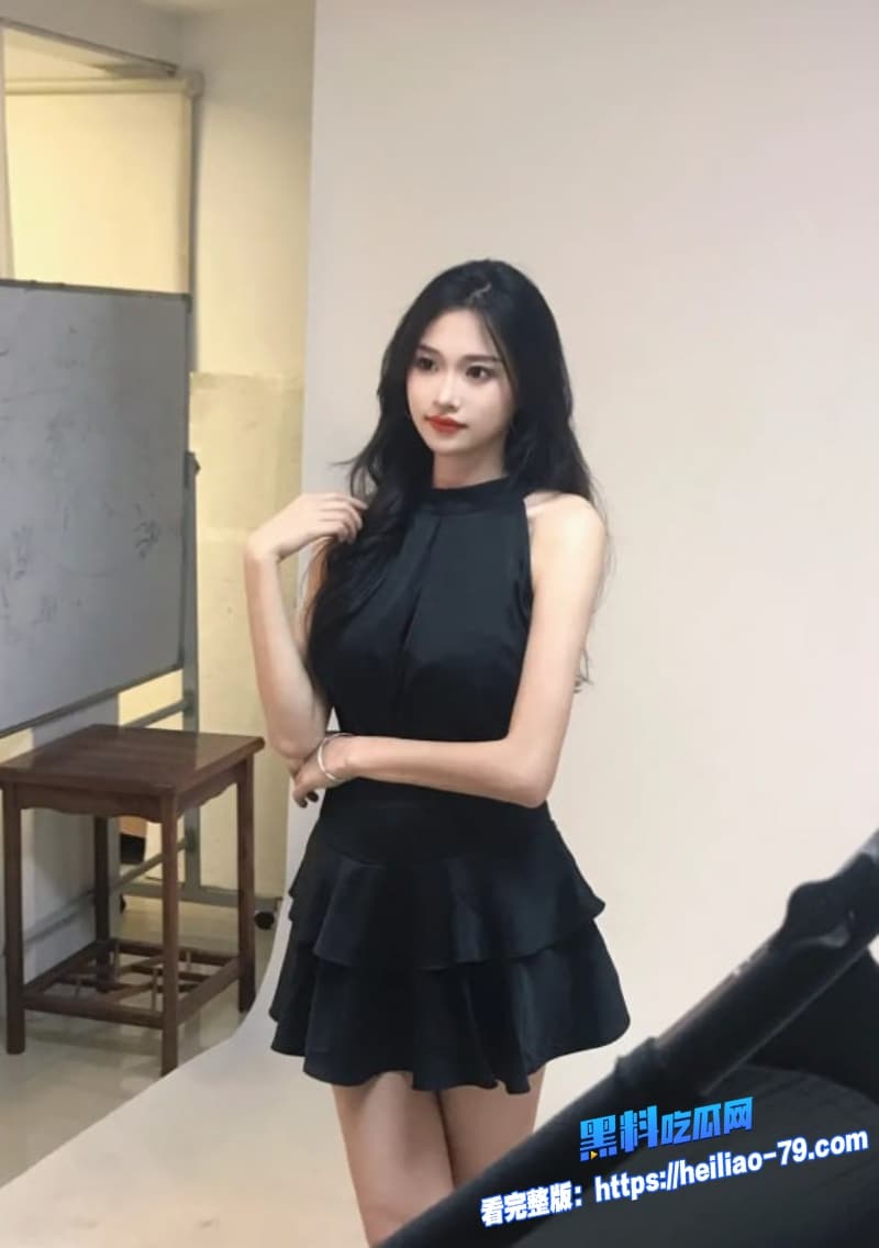 夜场黑丝骚货被我勾搭拖回酒店鸡巴狂捅浪逼到高潮连连5 夜场黑丝骚货被我勾搭拖回酒店鸡巴狂捅浪逼到高潮连连5