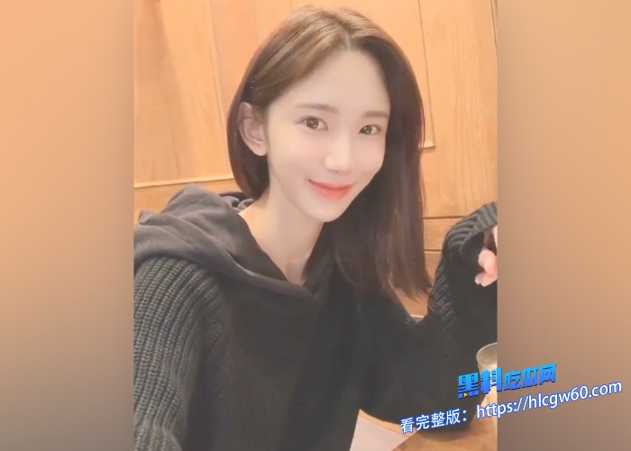 极品校花百年一遇美女雪白嫩肌肤没有一丝瑕疵瓜友必看天菜颜值苗条纤细美腿大尺度性爱视频曝光真正的美女连逼都是粉色的 图5