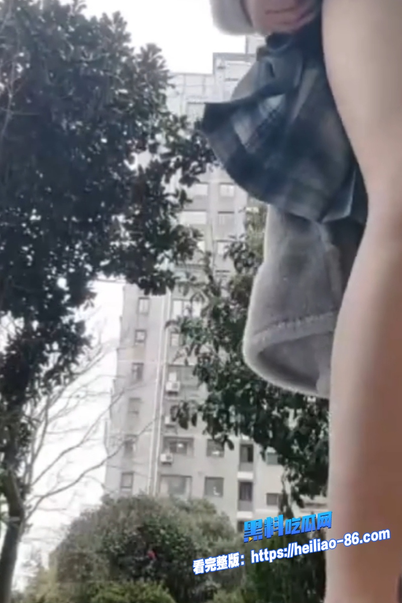 南京交职三好学生 周婉琳 私下变极品露出母狗 乖乖女校委户外全裸自拍太骚了!1 南京交职三好学生 周婉琳 私下变极品露出母狗 乖乖女校委户外全裸自拍太骚了!1