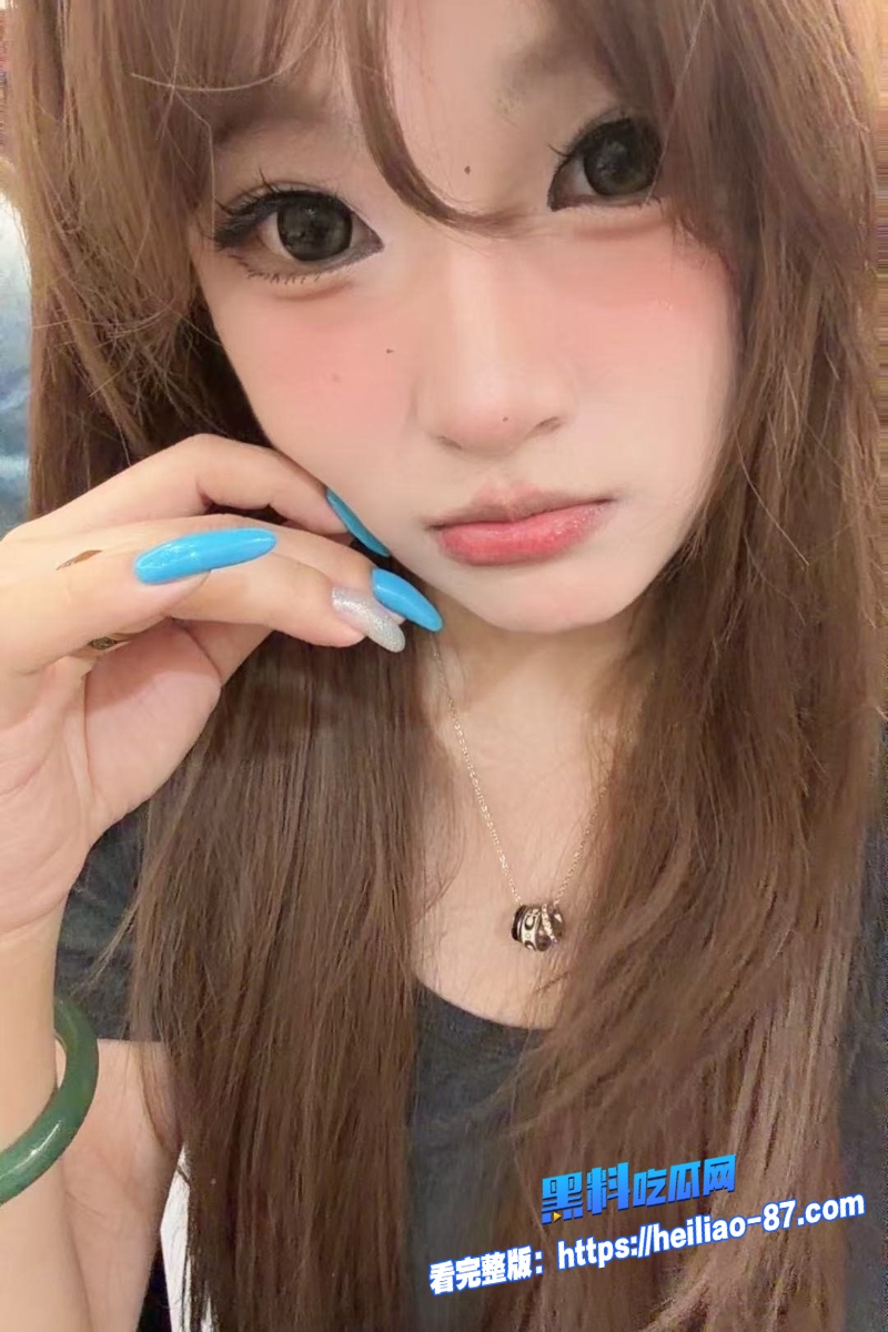 女友刚出门 懒懒猪 就上门偷情 身穿性感黑丝跪地口交 美臀遭巨屌后入疯狂抽插到高潮!11 女友刚出门 懒懒猪 就上门偷情 身穿性感黑丝跪地口交 美臀遭巨屌后入疯狂抽插到高潮!11