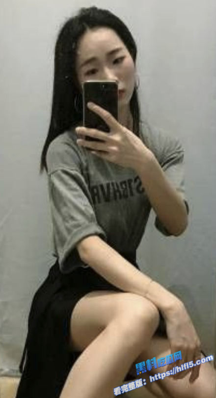 长腿反差婊叫着别插了 快舔我小穴 果然从面相上面就能看出是顶级反差婊3