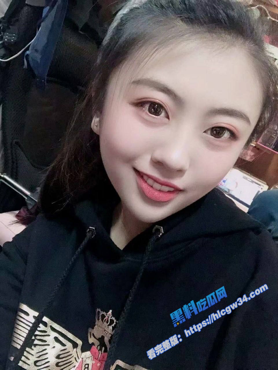 28岁美女公务员 被男友被刺 私拍性爱口交裸体视频被曝光流出！ 1