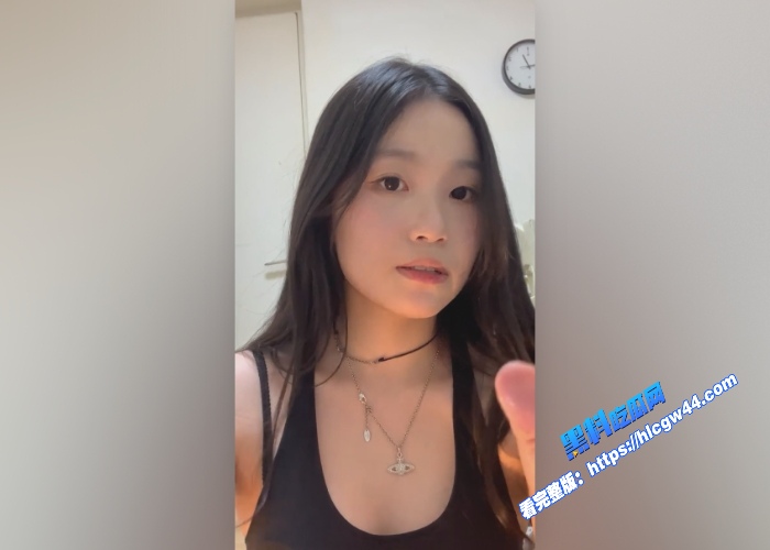 推特极品嫩妹yumi03自慰扣出骚水无套骑乘让人十分鸡动 图1WH700x500px 推特极品嫩妹yumi03自慰扣出骚水无套骑乘让人十分鸡动 图1WH700x500px