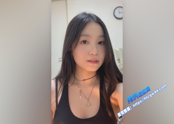 推特极品嫩妹yumi03自慰扣出骚水无套骑乘让人十分鸡动 图2WH700x500px 推特极品嫩妹yumi03自慰扣出骚水无套骑乘让人十分鸡动 图2WH700x500px